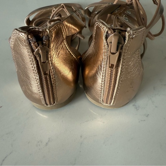 New DV By Dolce Vita Girls Curse bronze gladiator Sandals SIze: 4 - Picture 3 of 5